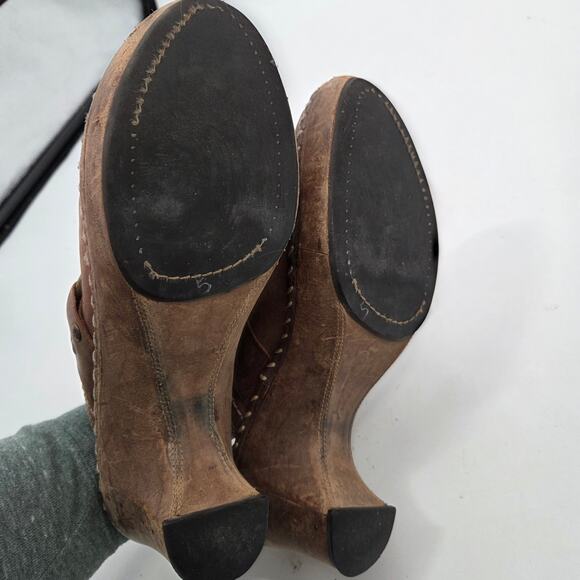 Frye Charlotte Ring Harness Brown Leather Heeled Mule Clogs Women's 9 M - Picture 7 of 9